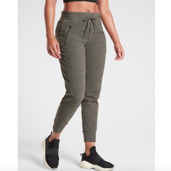 Athleta Trekkie North High Rise Jogger Pants Hiking Outdoor Athleisure Size 14 - Picture 1 of 11